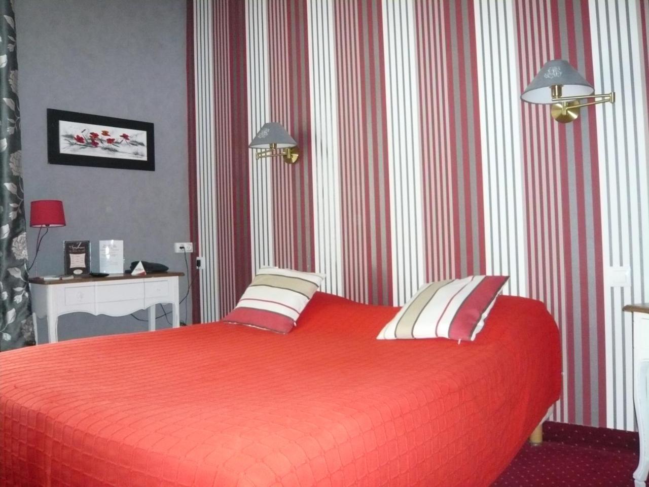 Hotel - Restaurant Saint Jacques Blois Ngoại thất bức ảnh